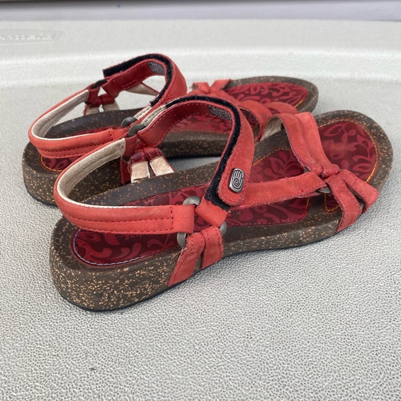 Teva Cork red Strappy leather Velcro close open toe sandal US 8 - Picture 3 of 9